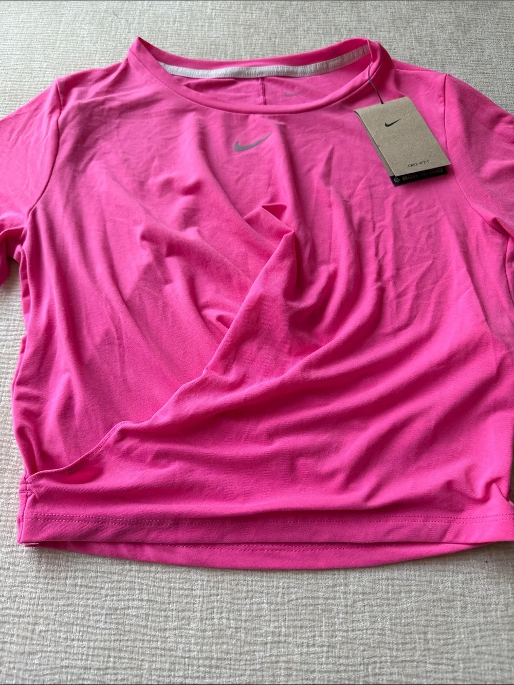 Nike vivid pink
